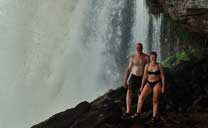 Marcher derrière un rideau d'eau